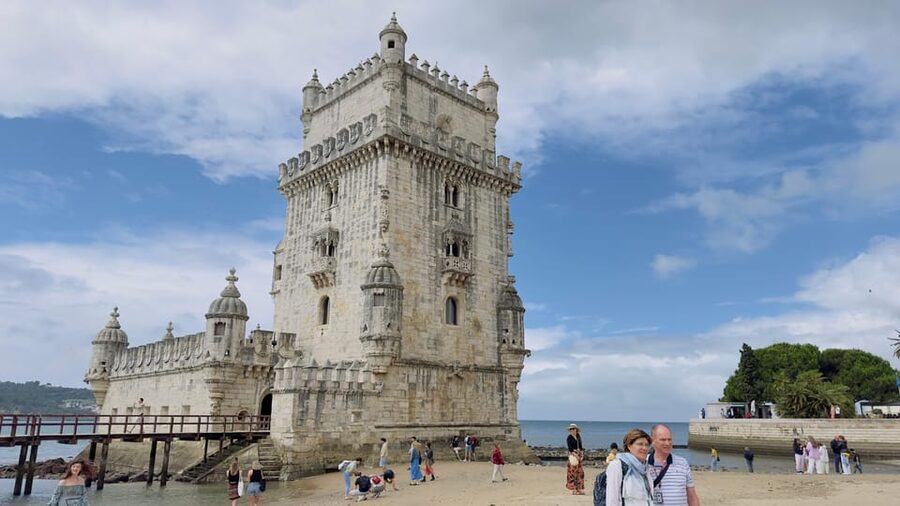 Lisbon: Belem Tour with Pastéis at Jerónimos Monastery - Rua da Praia do Bom Sucesso and modern Belém
