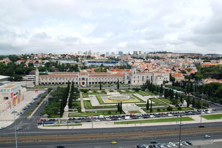 Lisbon: Jerónimos Monastery E-Ticket and Audio Guide - How the audio guide works in practice