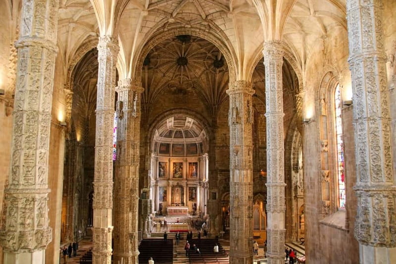 Lisbon: Skip-the-line Jerónimos Monastery Tour with Tickets - Inside the Manueline cloister