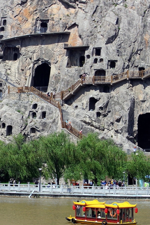 Luoyang Private Day Tour to Shaolin Temple&Longmen Grottoes - The boat cruise and the best wide view
