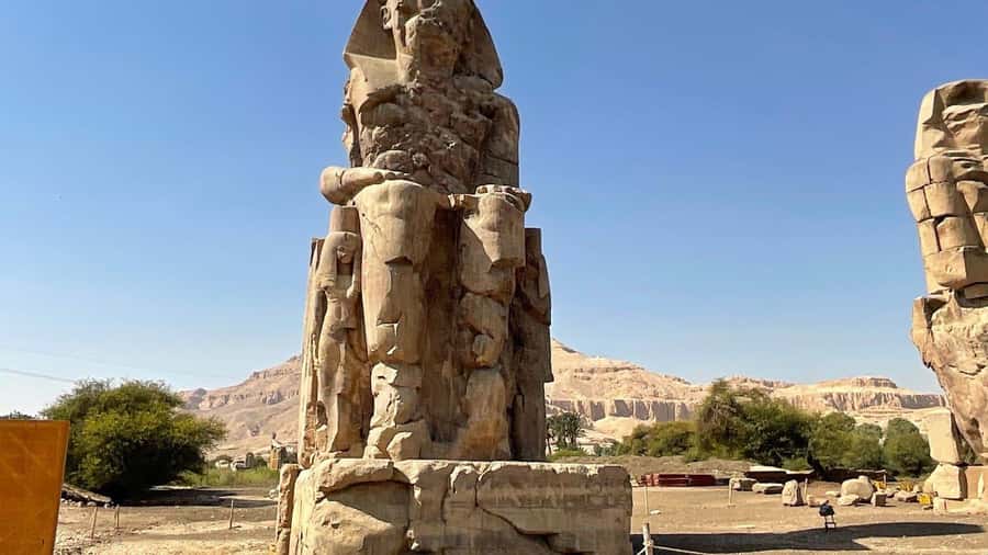 Luxor: Valley of the Kings and Hatshepsut Temple Day Tour - Hatshepsut Temple and the cliffs of Deir el-Bahari