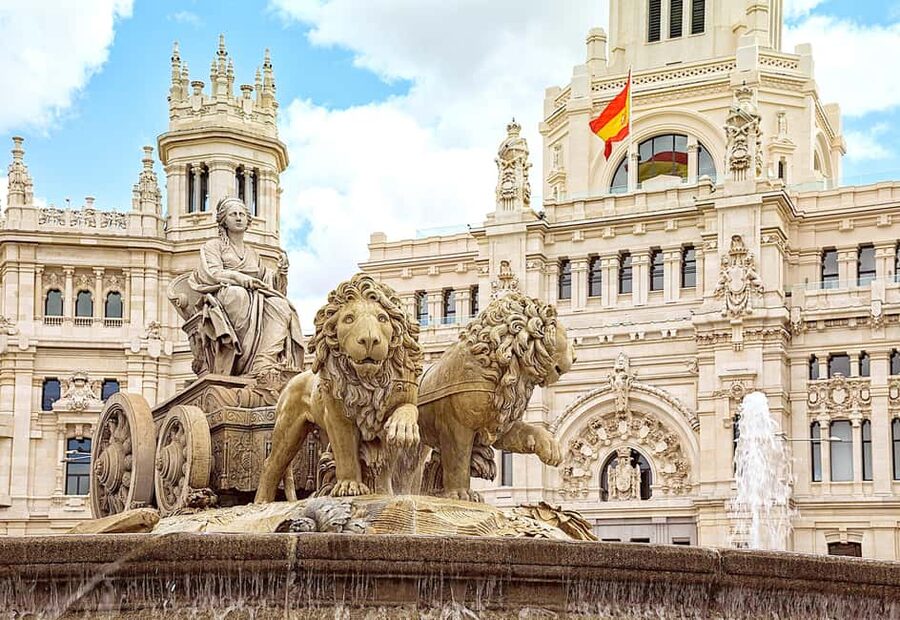 Madrid Must-see with Atardeder at the Debod Temple - Plaza de Oriente and the Royal Palace views