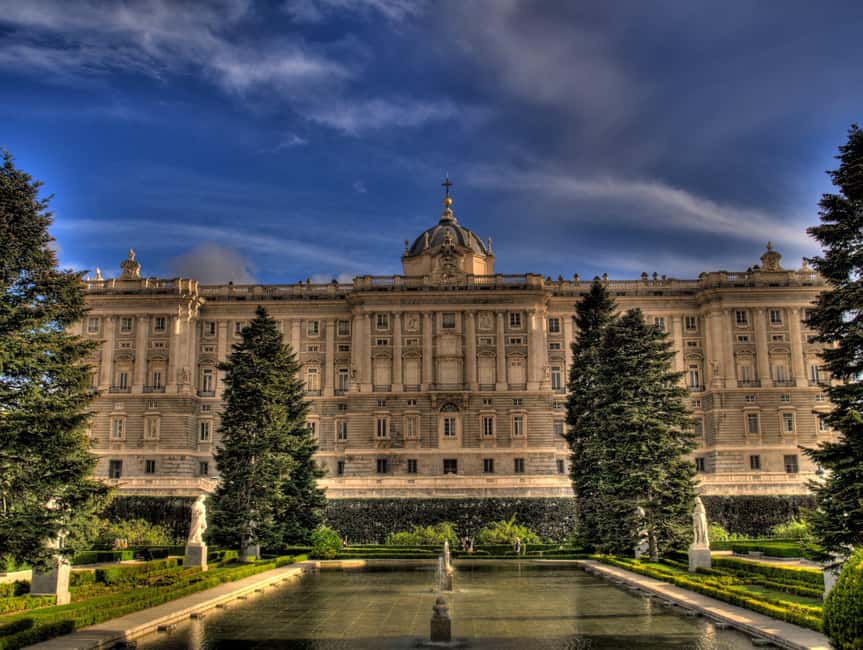 Madrid Must-see with Atardeder at the Debod Temple - Starting at Plaza de Isabel II and Teatro Real