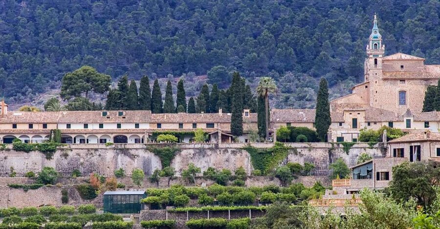 Mallorca: Carthusian Monastery Valldemossa Entrance Ticket - Hearing the 15-minute piano recital