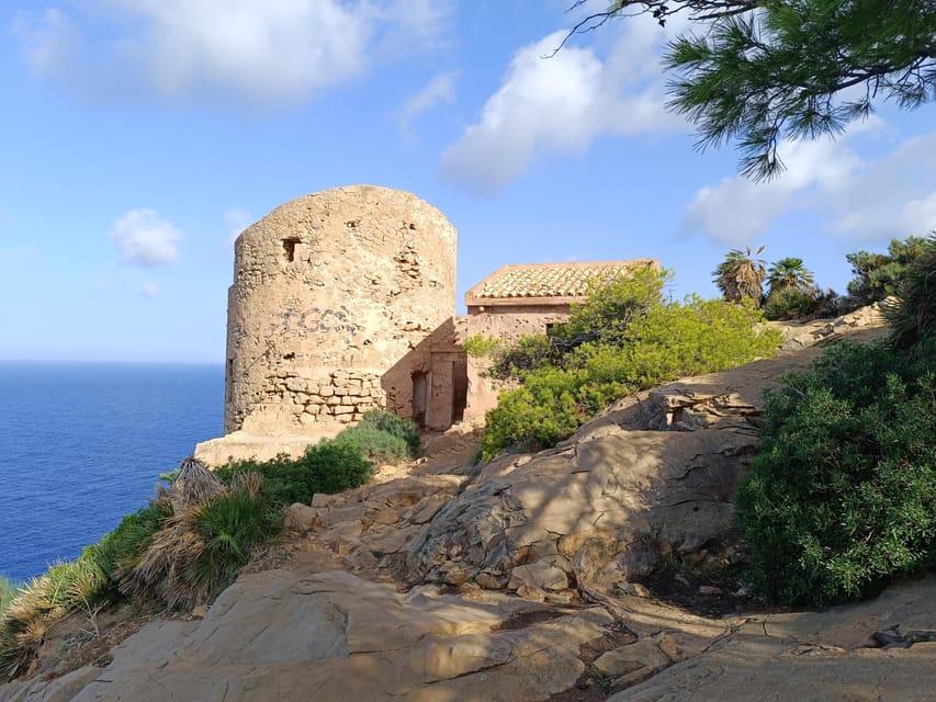 Mallorca: Sant Elm to La Trapa Monastery Guided Hike - Starting beside the sea in Sant Elm