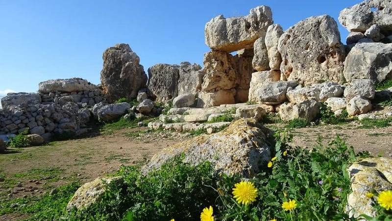 Malta: Pre-Historic Temples (Pickup, Tickets & Drop-off Inc) - Ħaġar Qim and the power of the setting