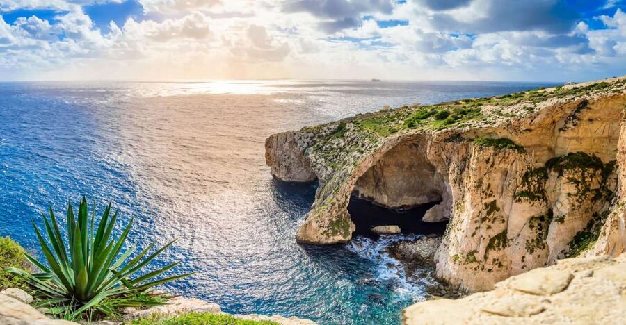 Malta: Prehistoric Temples, Limestone Heritage & Blue Grotto - Ħaġar Qim: a 5,000-year-old hilltop sanctuary
