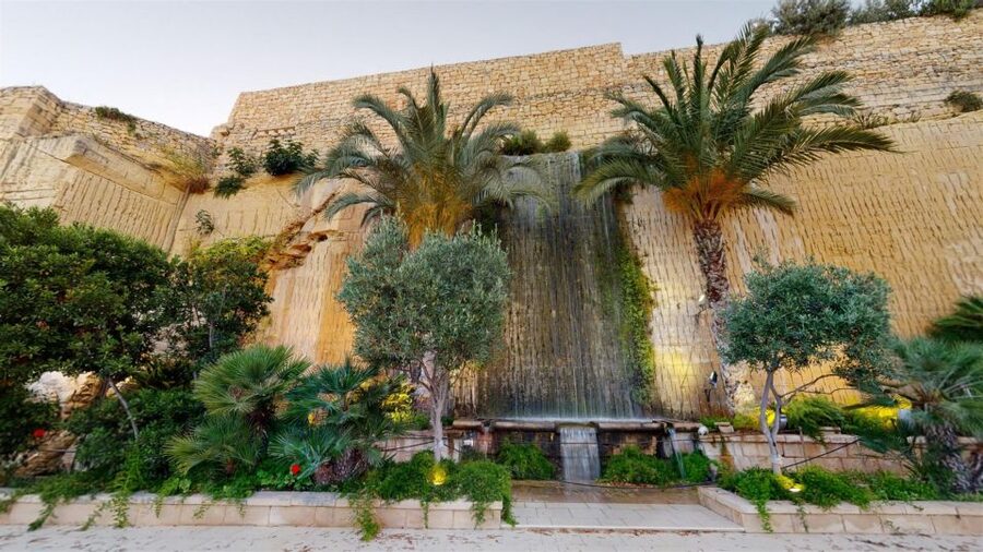 Malta: Prehistoric Temples, Limestone Heritage & Blue Grotto - The guide and group make the difference