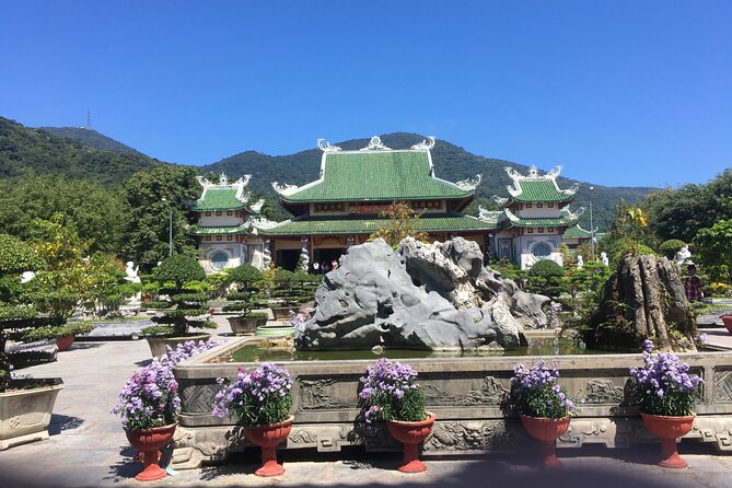 Marble mountain and Linh Ung temple from Da Nang/ Hoi An (4 hour) - Stone sculpture and the road beside My Khe Beach