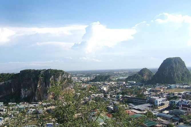 Marble mountain and Linh Ung temple from Da Nang/ Hoi An (4 hour) - Climbing through the Marble Mountains
