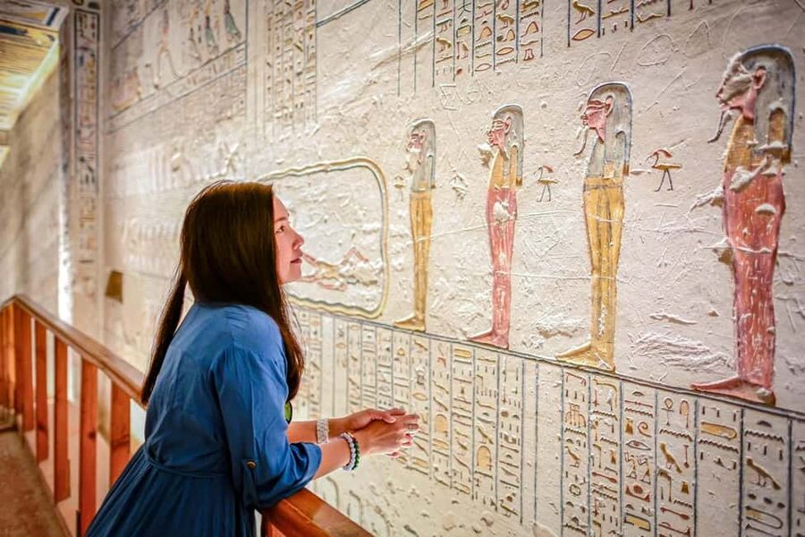 Marsa Alam: Valley of the Kings & Karnak Temples Luxor Tour - Hatshepsut’s temple and the Colossi of Memnon