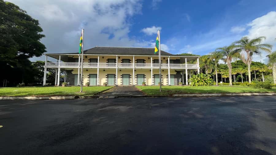 Mauritius: Northern Tour w/Port Louis Market, Temple & Beach - Grand Baie, the Tamil temple, and Cap Malheureux