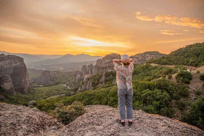 Meteora: Sunset Small Size Tour with Monastery & Caves visit - One monastery inside, with time to look around