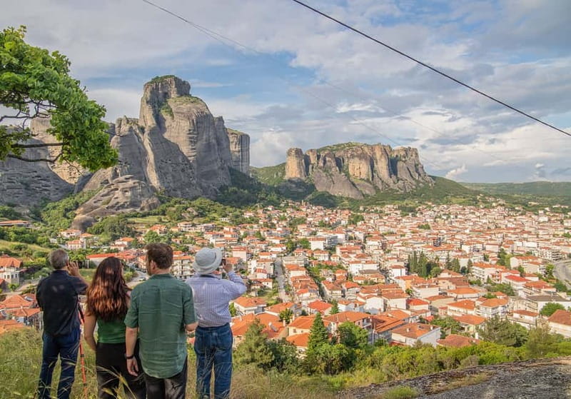 Meteora: Sunset Small Size Tour with Monastery & Caves visit - Seeing all six monasteries from outside