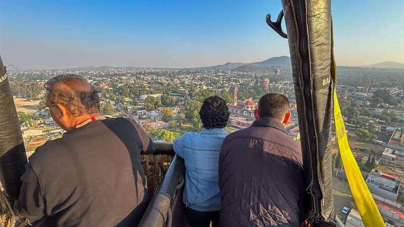 Mexico City: Balloon Flight, Teotihuacan & Guadalupe Shrine - Understanding the Old and New Basilicas