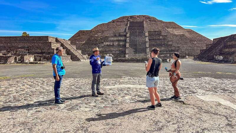 Mexico City: Balloon Flight, Teotihuacan & Guadalupe Shrine - Meeting the morning at Teotihuacan