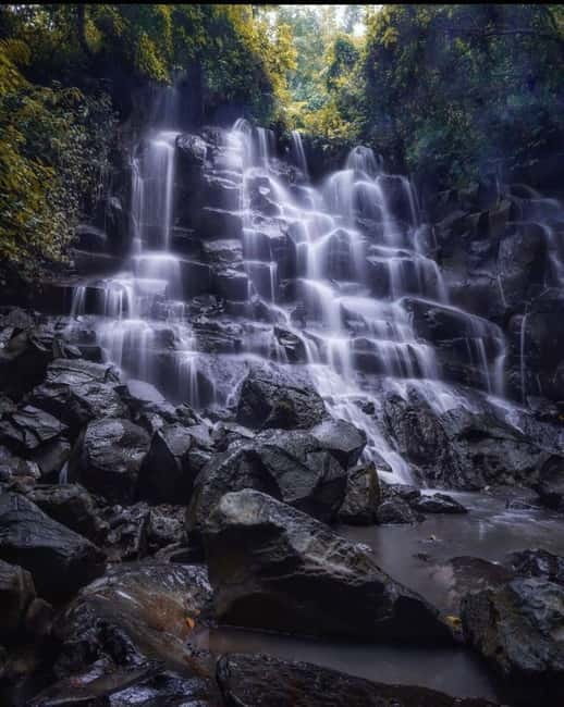Monkey Forest, Kanto Lampo, Waterfall, Temple & Rice Terrace - Feeling the spray at Kanto Lampo Waterfall