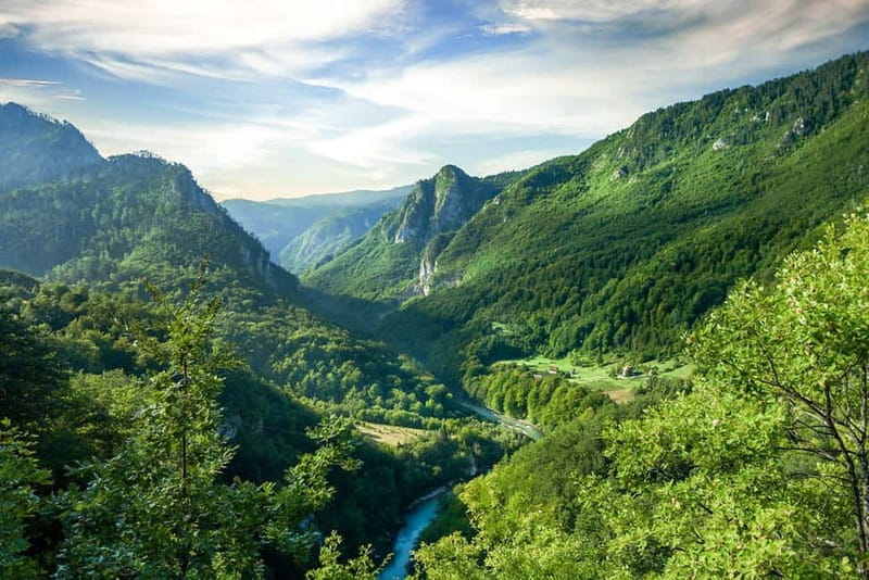 Montenegro: Durmitor, Tara & Ostrog Monastery Day Trip - Perast and the first view of Kotor Bay