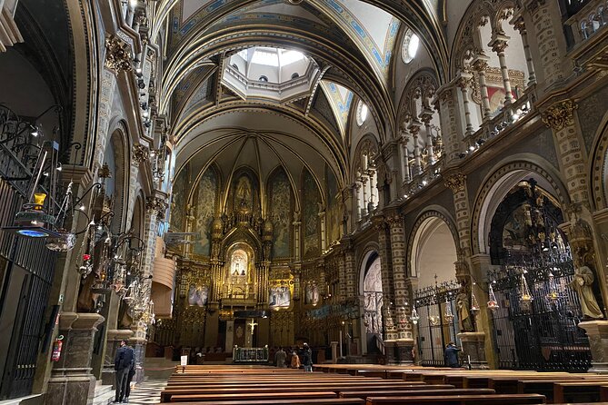 Montserrat Land of Shrines - One Day Small Group Hiking Tour from Barcelona - Lunch on the trail