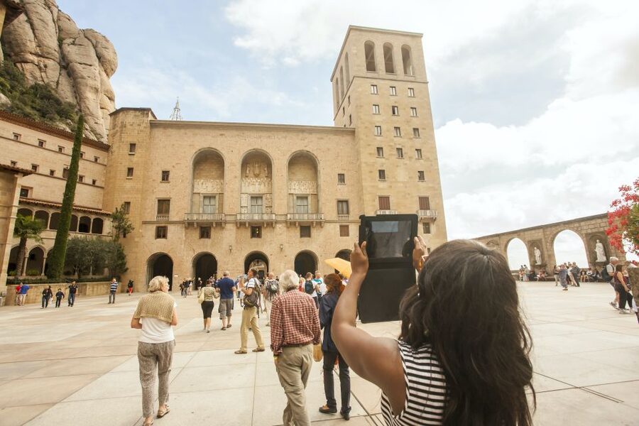 Montserrat Museum and Monastery Entry Ticket - Using the audio guide and printed materials