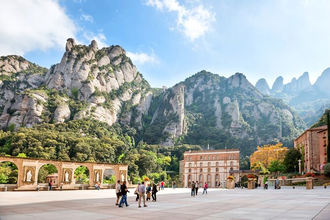 Montserrat Tour with Cogwheel Train, Monastery & Black Madonna - Taking the Cremallera from Monistrol