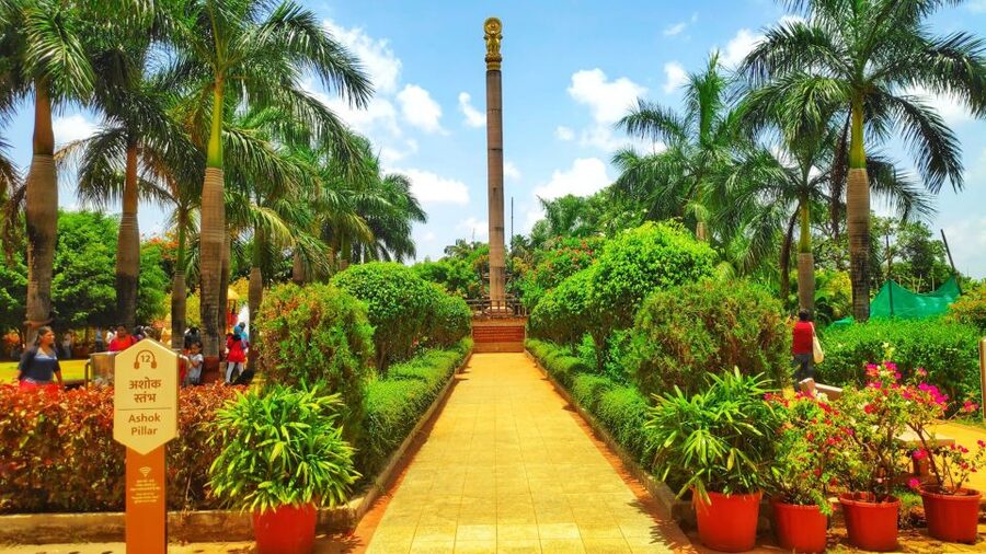 Mumbai: Kanheri Caves and The Golden Pagoda Temple - Is $43 good value?