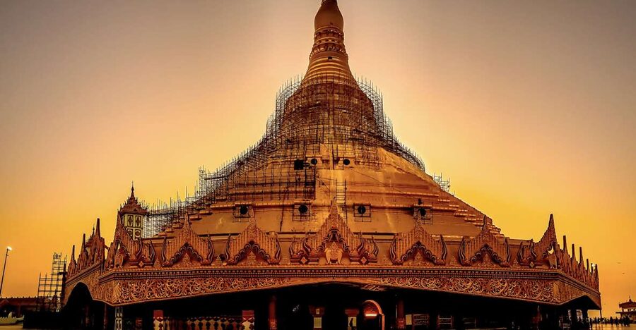 Mumbai: Private tour for Kanheri Caves and Golden Pagoda - Walking through the 109 Kanheri Caves