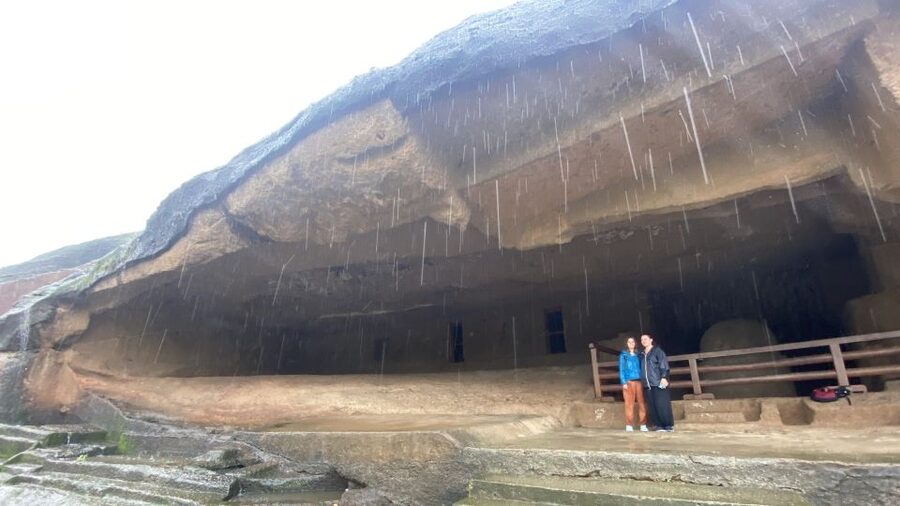 Mumbai: Private tour for Kanheri Caves and Golden Pagoda - What to expect at the Golden Vipassana Pagoda