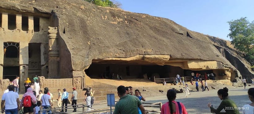 Mumbai: Sanjay Gandhi National Park, Pagoda, & Lion Safari - Kanheri Caves, 109 rooms cut into the rock