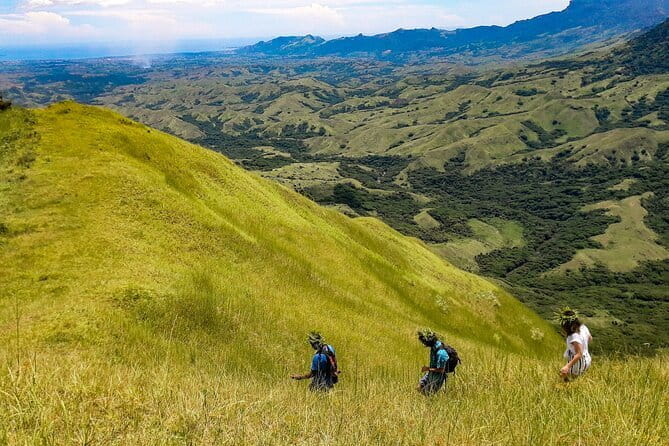 Nadi Sightseeing Including Viseisei Lookout, Village Tour, Garden & Temple Tour - Garden of the Sleeping Giant: the scenic centerpiece