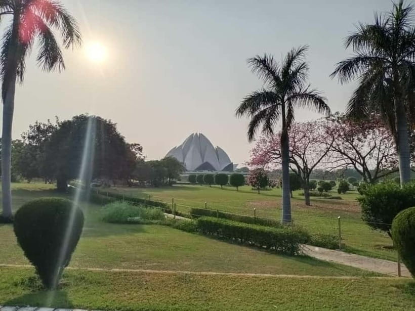 New Delhi: Lotus Temple Private Tour with Skip-the-Line - Why the Lotus Temple deserves three hours