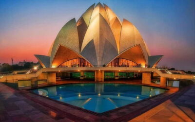 Lotus Temple Private Tour with Skip-the-Line