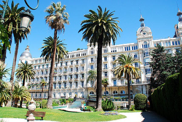 Nice: 7 Hills Monastery & Waterfall (EBike Tour Local Guide) - A picnic filled with Nice specialties