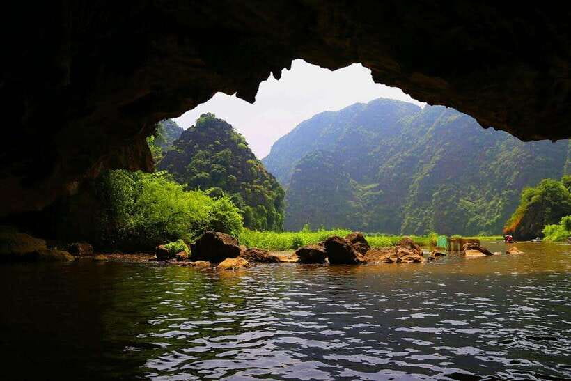 Ninh Binh : Bai Dinh Pagoda, Trang An, and Mua Cave Tour - Practical preparation for a smoother day