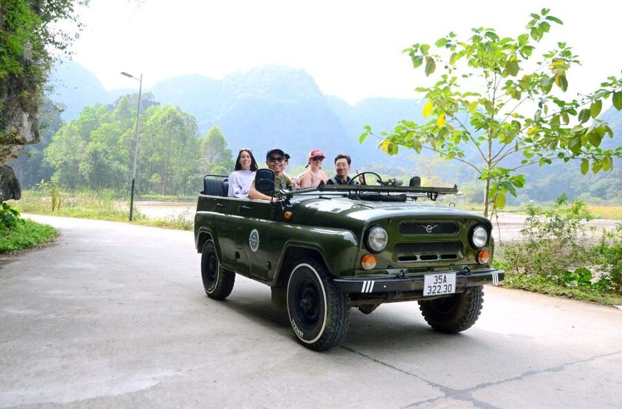 Ninh Binh Jeep Tour: 4 hours visit Tam Coc, Bich Dong pagoda - Language and guide expectations