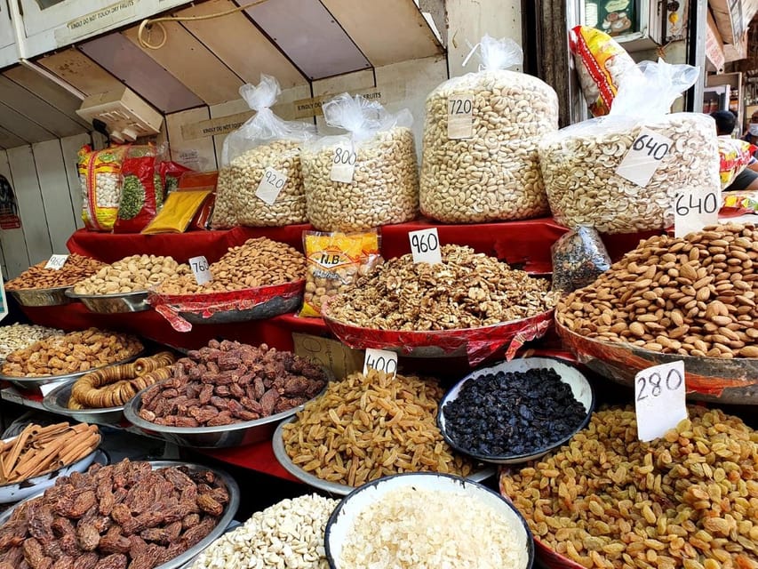 Old Delhi Temples and Spice Market Tour - Sis Ganj Gurudwara and the community kitchen
