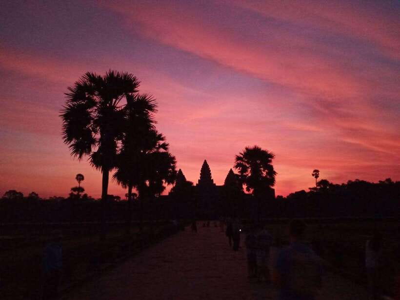 One Day Angkor Wat Trip with Sunrise - The morning begins before the birds