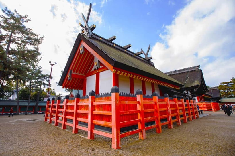 Osaka: Sumiyoshi, Osaka's Most Iconic Shrine - Private Tour - Why Sumiyoshi Taisha matters to Osaka