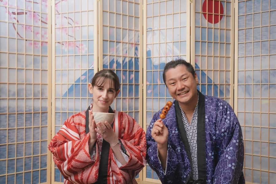 Osaka Temple Cool Foot Bath & Matcha Experience〈45min〉 - A quiet reset in the middle of Osaka