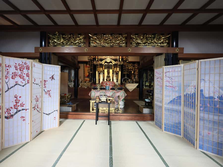 Osaka Temple ：Warm Bamboo Oil Massage – Deep Restore〈60min〉 - A temple setting for tired legs and tight shoulders