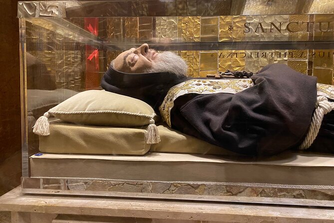 Padre Pio's Shrine in San Giovanni Rotondo from Bari (Apulia) - Leaving Bari for San Giovanni Rotondo