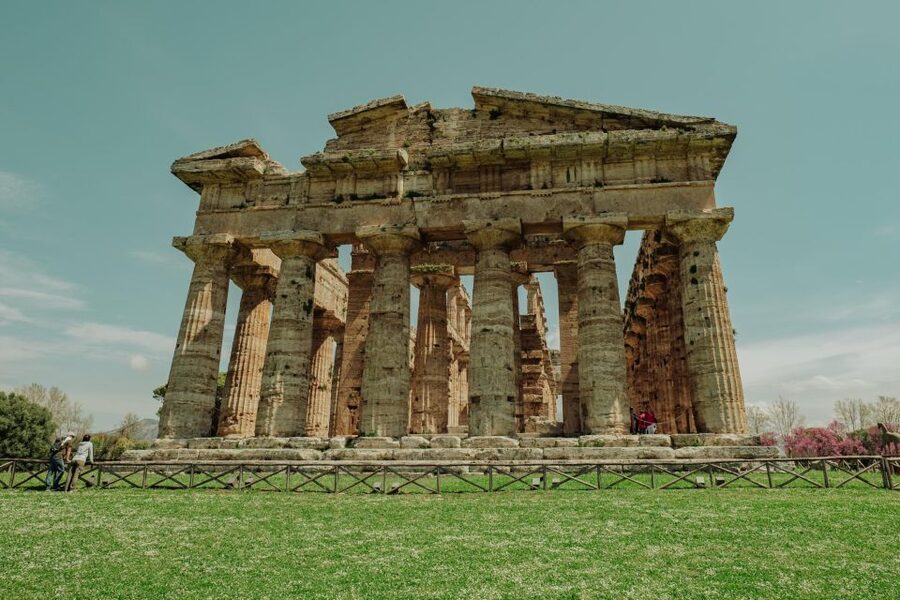 Paestum: 2-Hour Greek Temples & Archaeological Museum - Languages, group size, and guide style