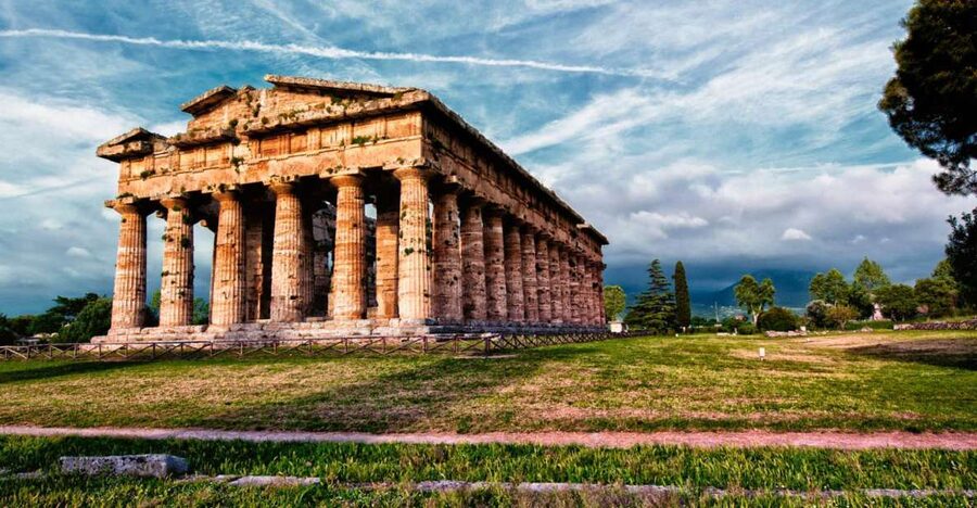Paestum: Temples and Museum Tour with Archaeologist Guide - Why Paestum feels different from other ancient sites