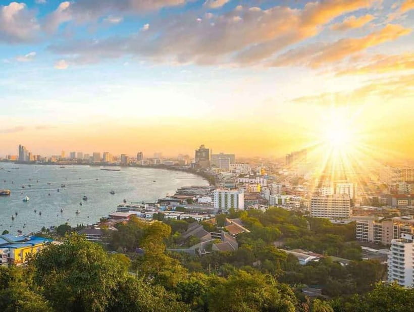 Pattaya: Big Buddha Temple, Night Market, and Sunset Tour - Watching the sun set over Pattaya Bay