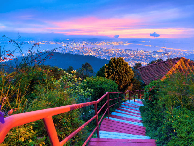 Penang: Kek Lok Si Temple and Penang Hill Guided Tour - Who should book this tour?