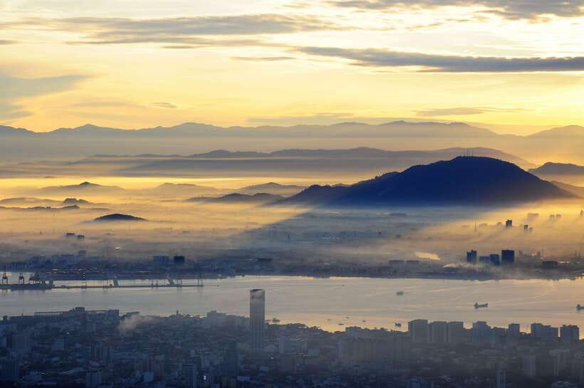 Penang: Kek Lok Si Temple and Penang Hill Guided Tour - Kek Lok Si Temple and its 10,000 Buddhas