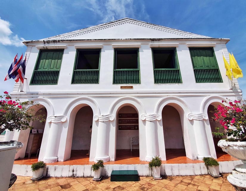 Petchaburi Temples & Royal Palace - small Join Group Tour - Practical details before you go