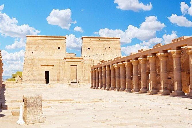 Philae temple & High Dam - Crossing the Nile by private boat