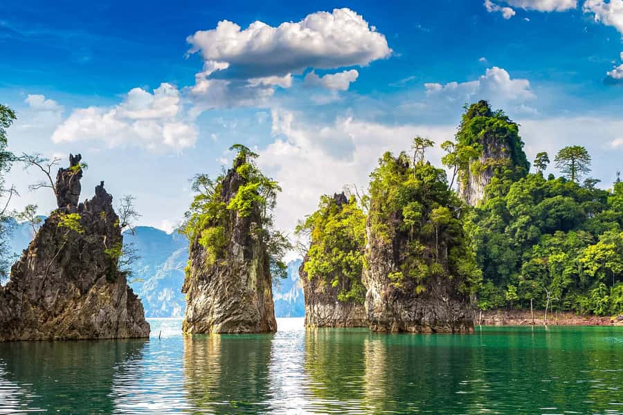 Phuket:Cheow Lan Lake & Kho-Sok,Bamboo Rafting,Monkey Temple - Key points at a glance