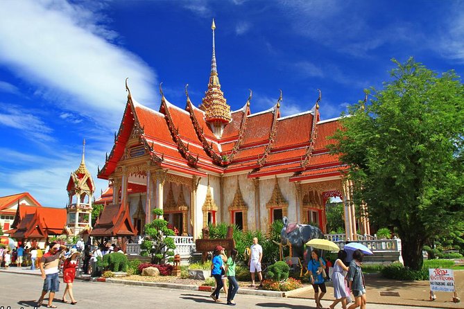 Phuket City Tour with Wat Chalong, Big Buddha & Famous Viewpoints - Karon Viewpoint and the famous three-bay photograph